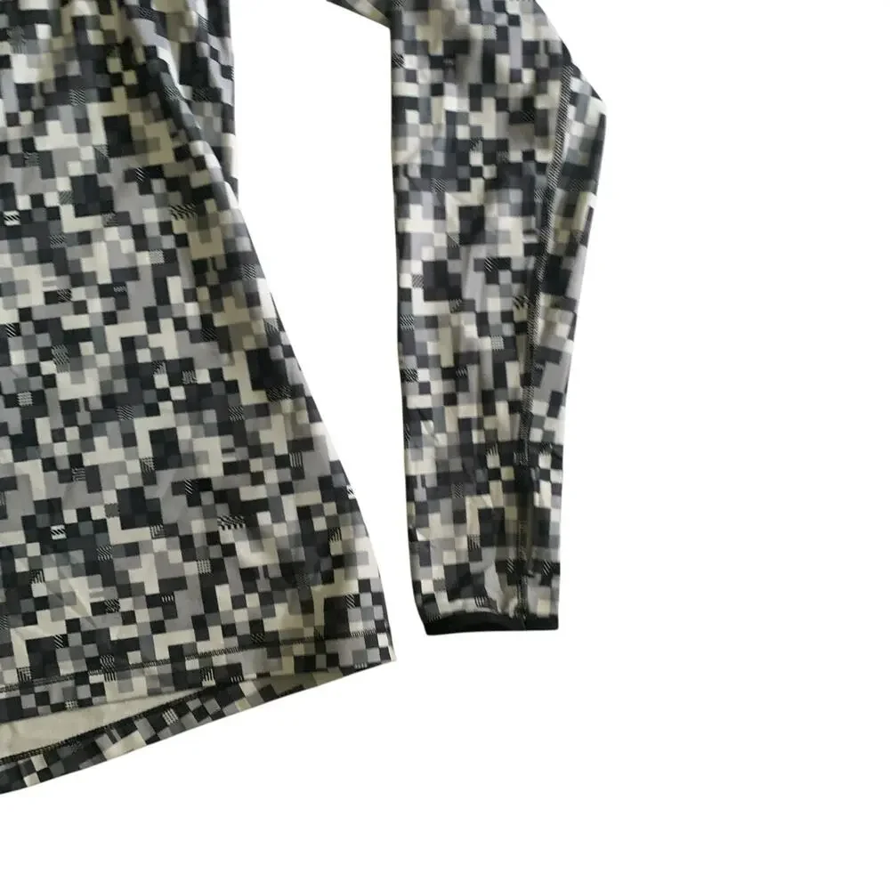 Nike Pro Dri Fit Women's Size M Glitch Pixel Training Camo Hooded T-Shirt